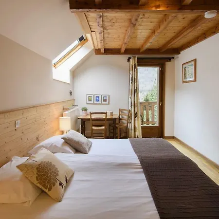 Chambres D'hotes Les 2 M Bed & Breakfast