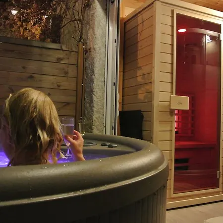 Chambres D'hotes Les 2 M Bed & Breakfast